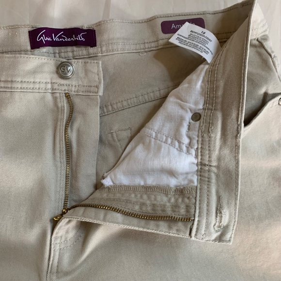 Gloria Vanderbilt 18 "Amanda" Slimming Effect Jeans Light Beige - Picture 4 of 9